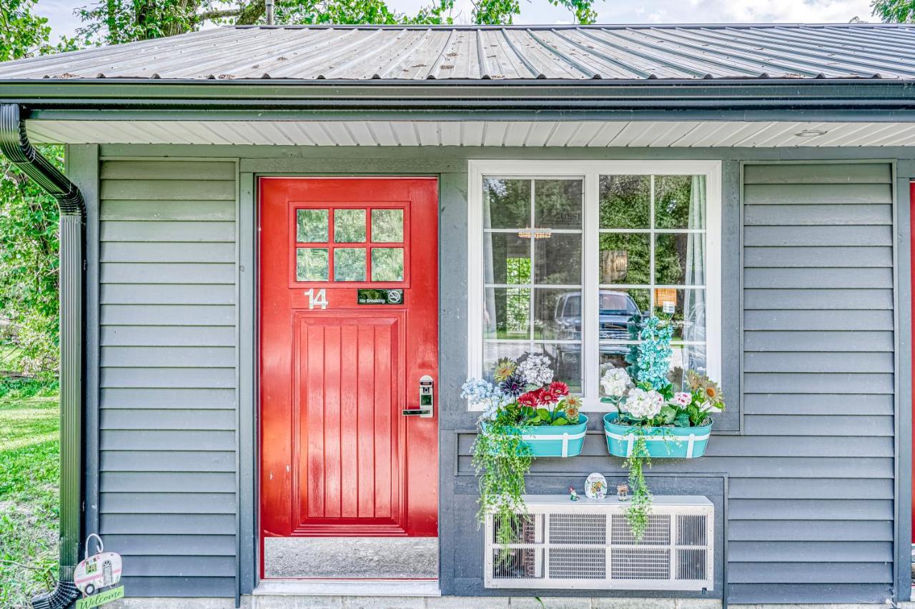 Lighthouse Kitchen Suites Near Auburn Waterloo I-69 Exit 334 Bagian luar foto