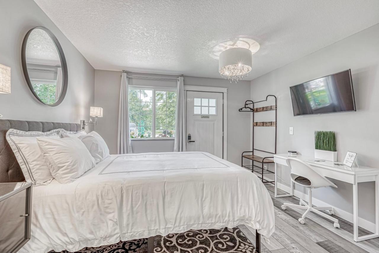 Lighthouse Kitchen Suites Near Auburn Waterloo I-69 Exit 334 Bagian luar foto