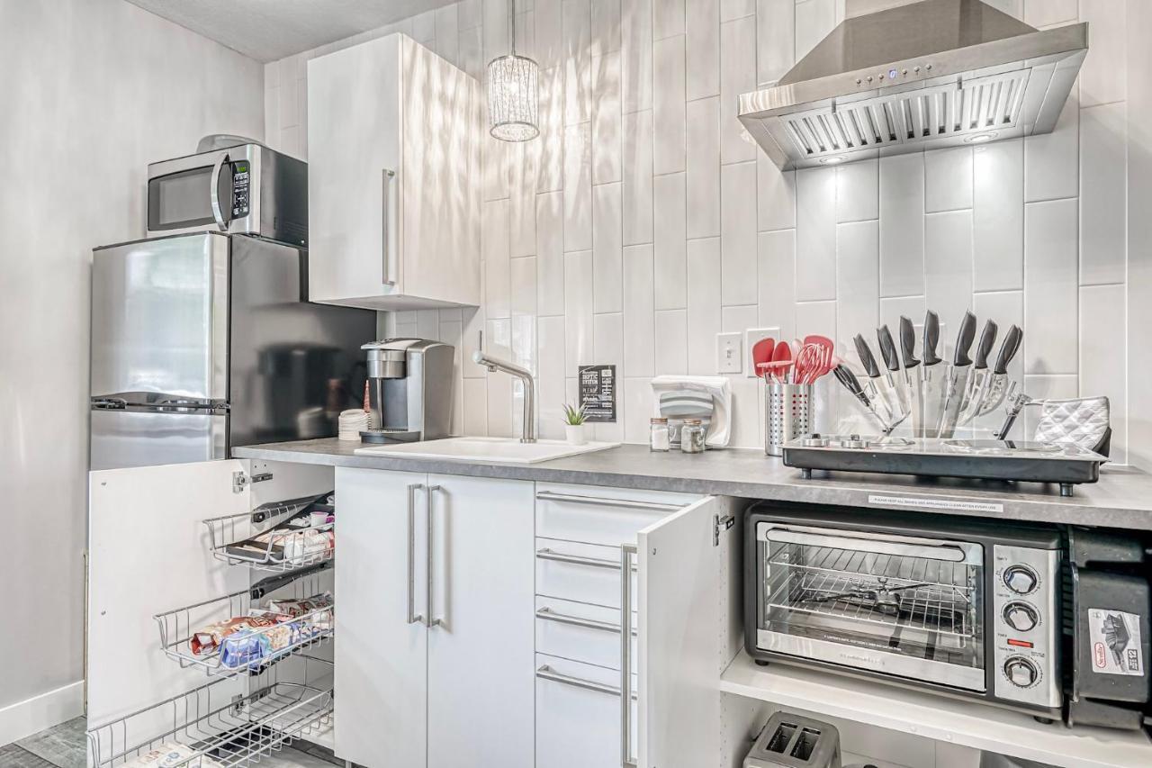 Lighthouse Kitchen Suites Near Auburn Waterloo I-69 Exit 334 Bagian luar foto